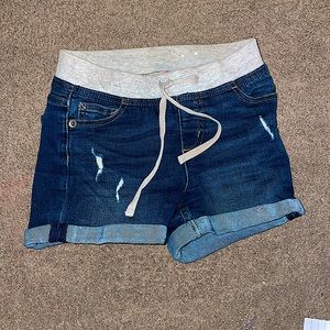 These jean shorts are super convenient because they have an elastic waist!!